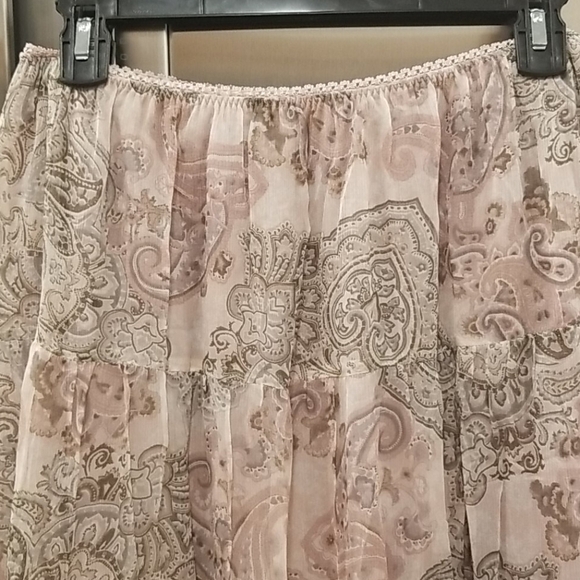 💕GOLD HAWK💕 100% Silk Pattern Skirt - Picture 3 of 6